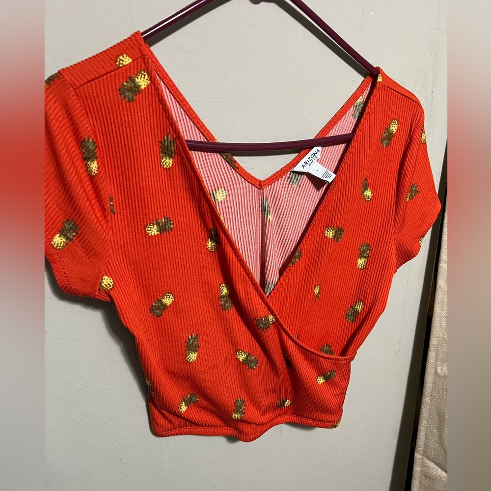 Arizona Jean co size large crop top nwot